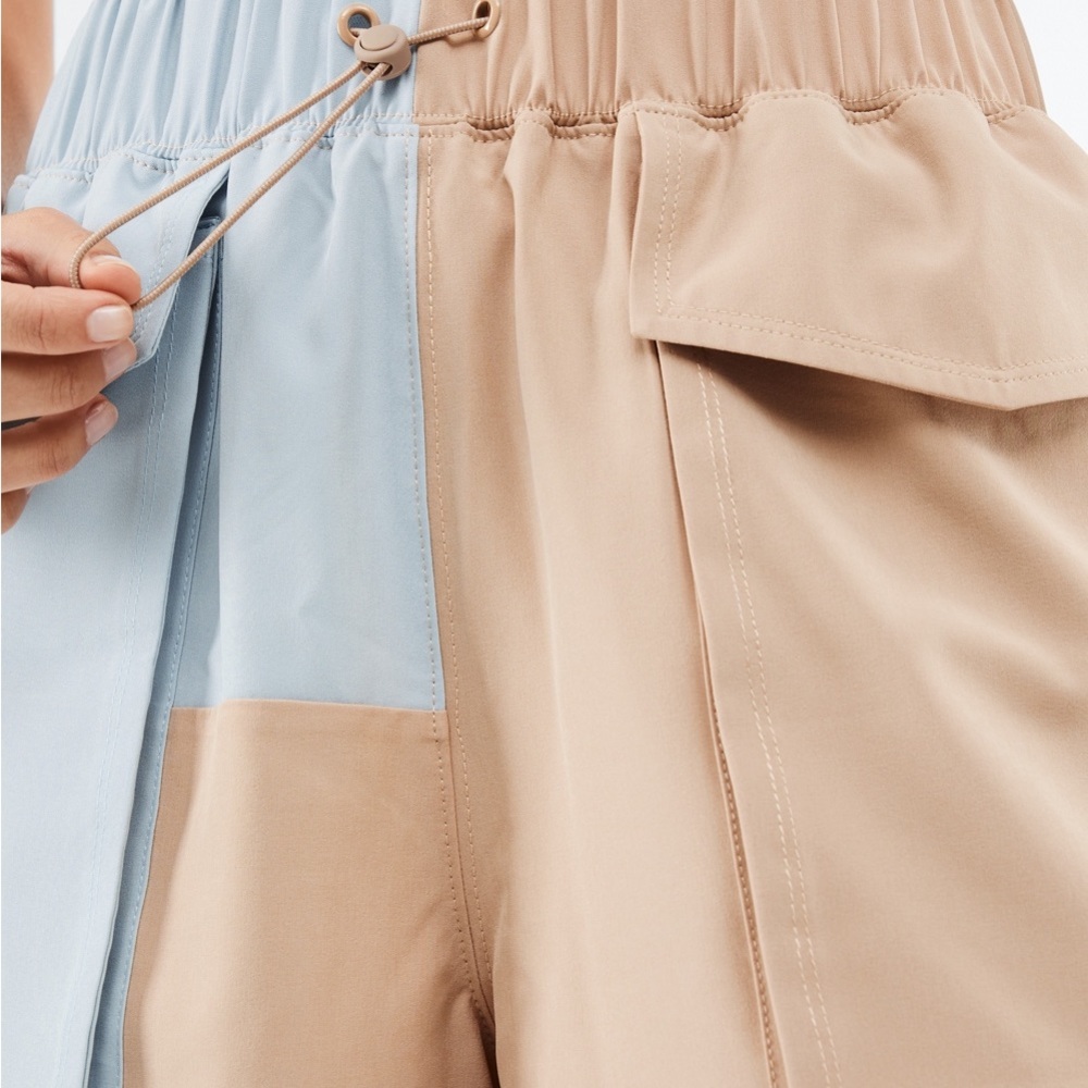 Fabletics cargo shorts - Picture 6 of 12